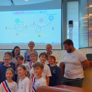 Jeunesse et citoyenneté : la Conseillère départementale Marie Larrue reçoit le conseil municipal des enfants de la ville d&rsquo;Audenge
